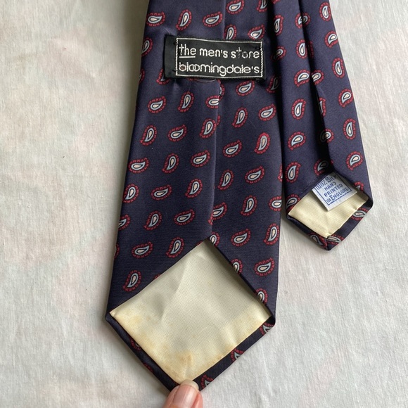 BLOOMINGDALE’s  FLASH SALE 100% silk hand printed in England $25 - Picture 3 of 3